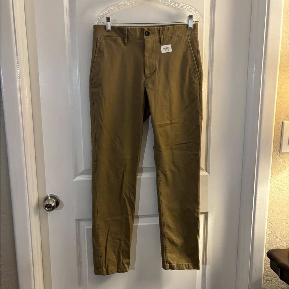Men's Goodfellow The Every Wear Chino pants Straight- Khaki Sz 33X32